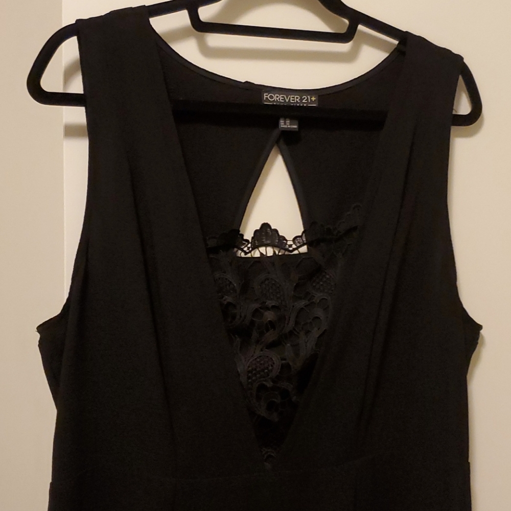 Forever 21+ black lace dress